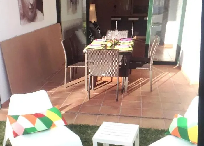 Charming In Ciutadella De Menorca, Shared Pool Apartment